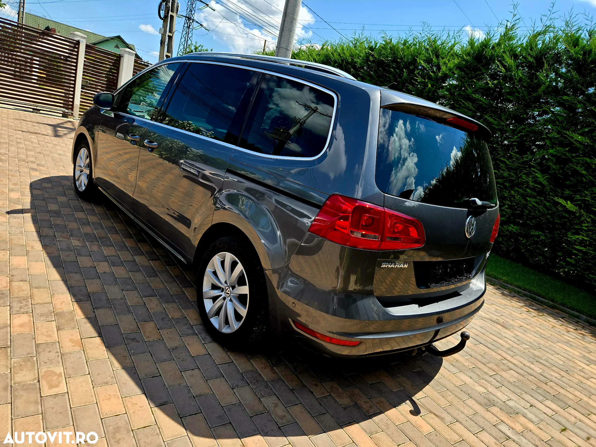 Volkswagen Sharan 2.0 TDI DSG Blue Motion Highline - 3