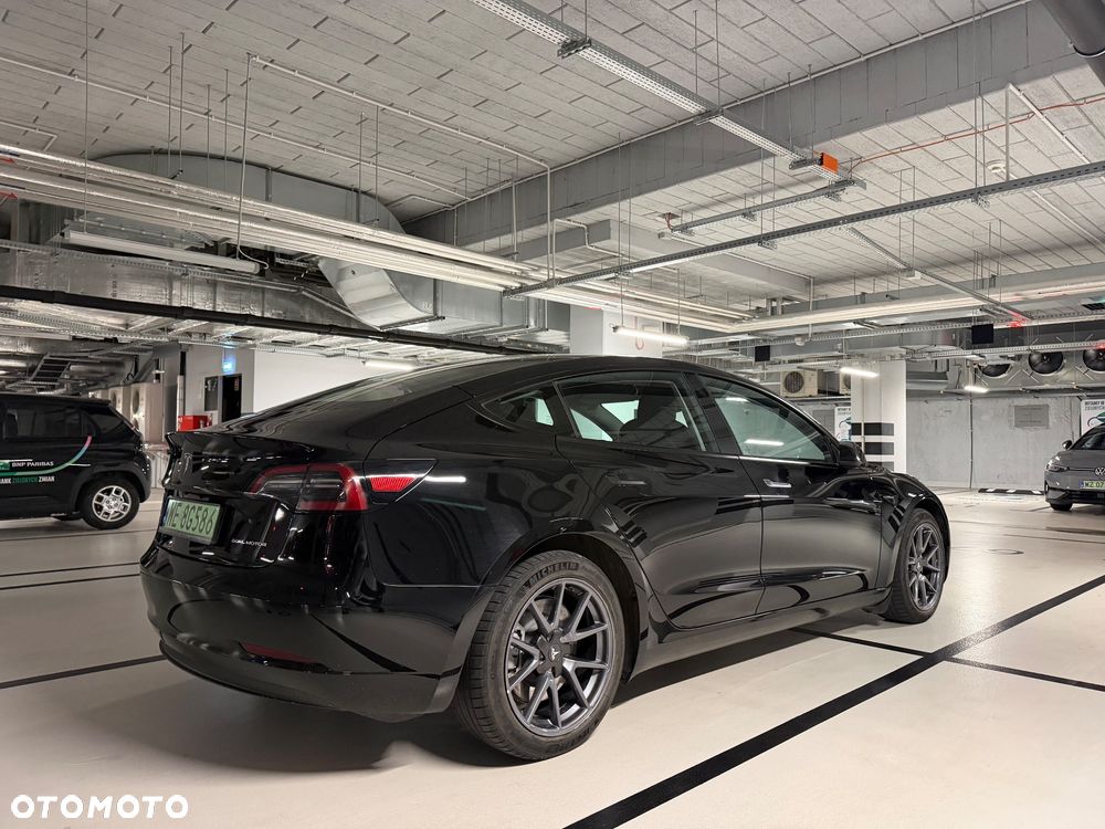 Tesla Model 3 - 13
