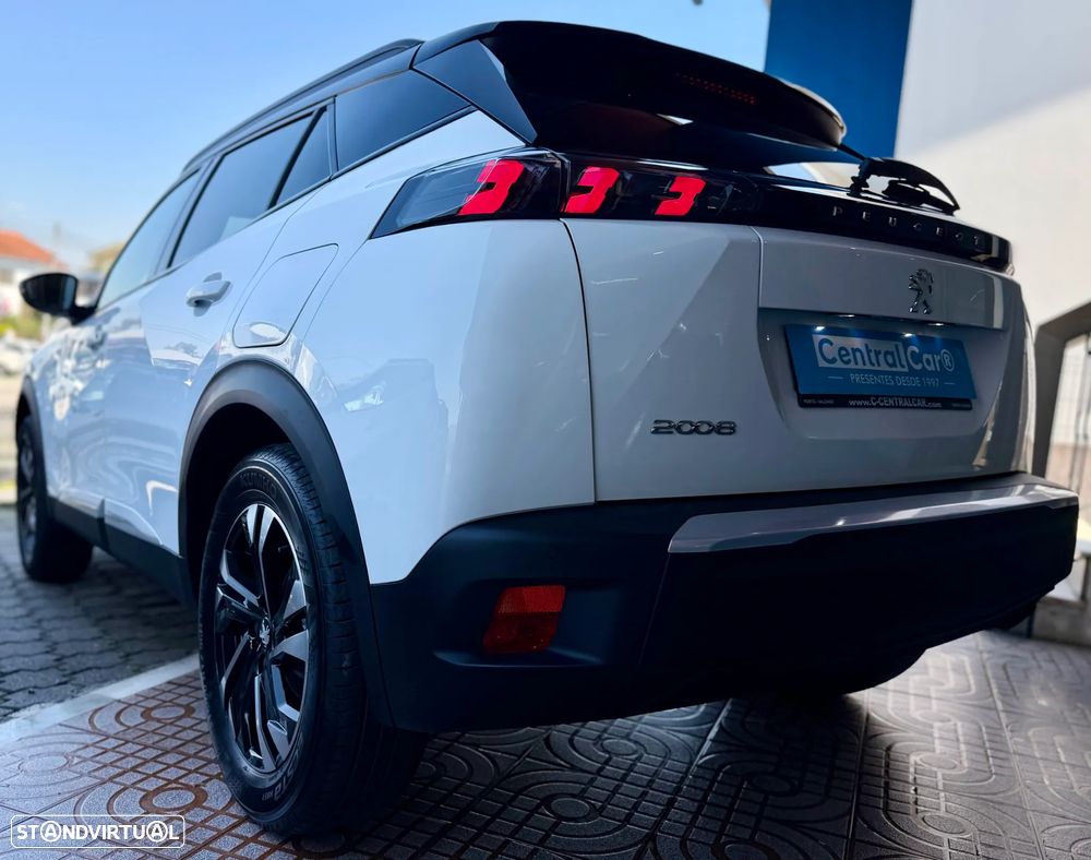 Peugeot 2008 1.2 PureTech Allure - 8