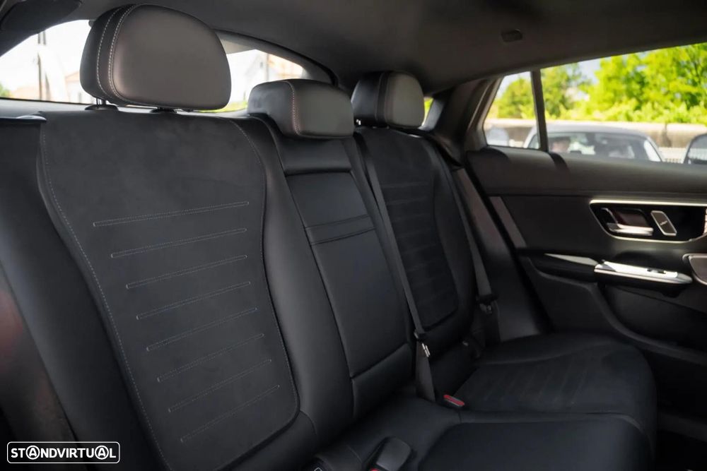 Mercedes-Benz GLC 300 de Coupe 4Matic 9G-TRONIC AMG Line Advanced - 30