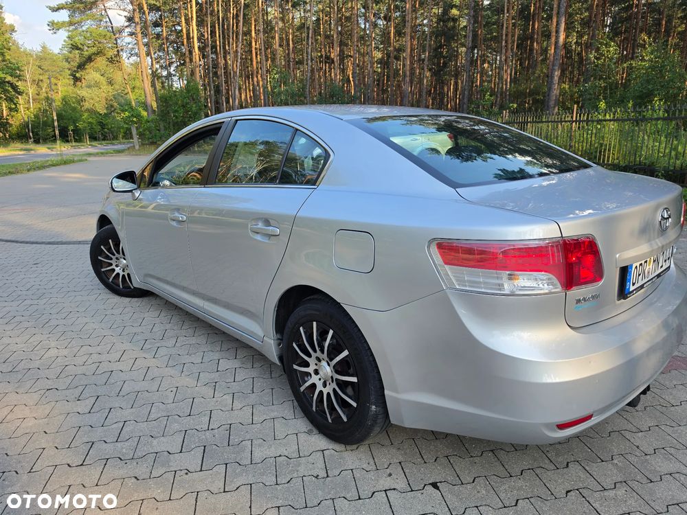 Toyota Avensis 1.8 Executive - 7