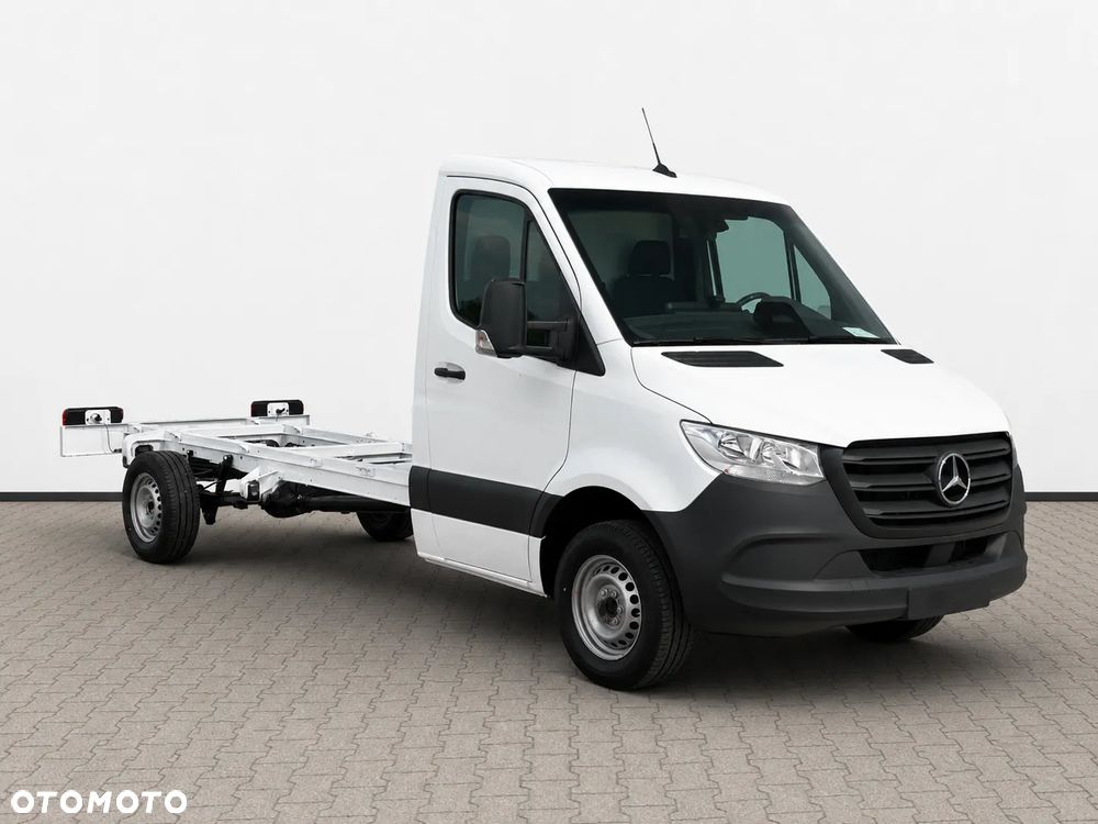 Mercedes-Benz Sprinter - 3