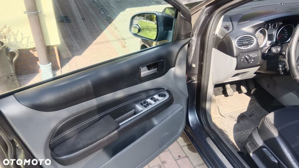 Ford Focus 1.6 Ti-VCT Style - 13