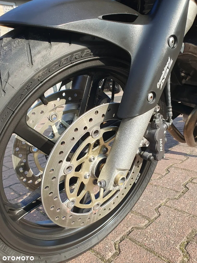 Honda VFR - 6