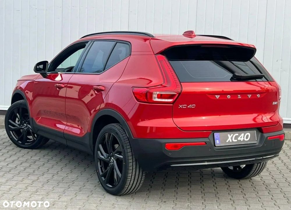 Volvo XC 40 B4 AWD Plus Dark - 5