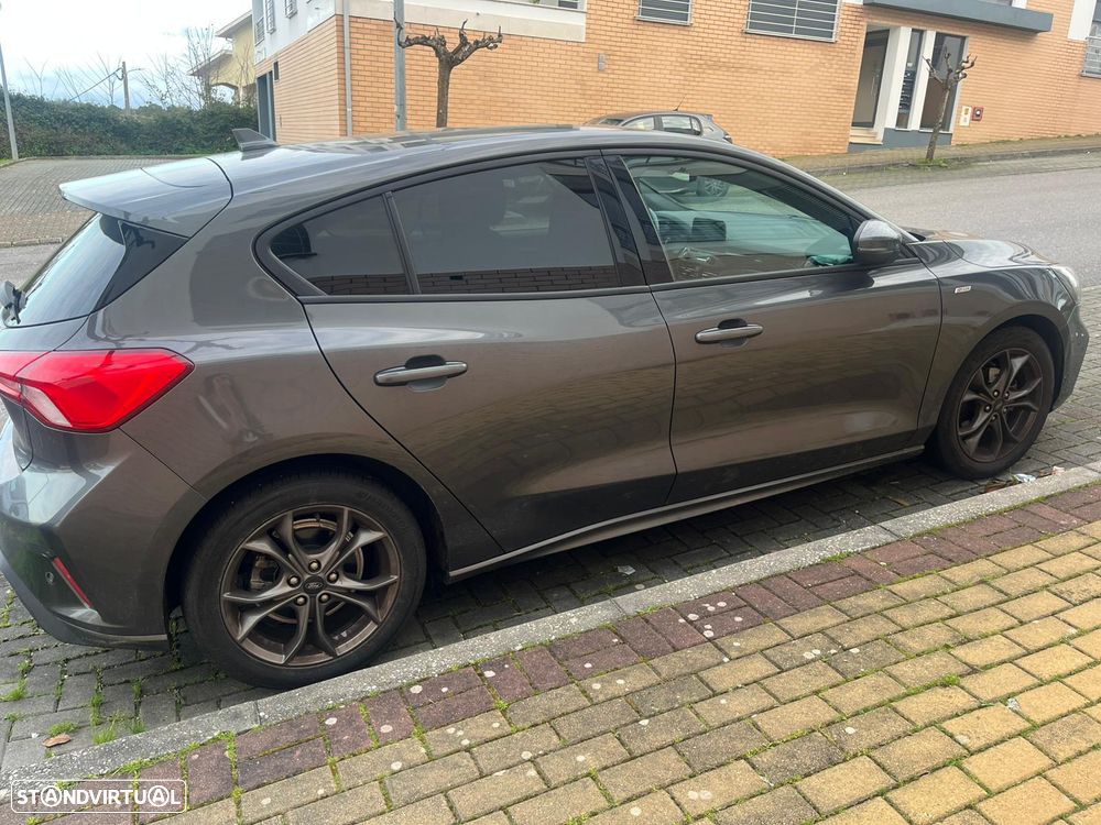 Ford Focus 1.0 EcoBoost ST-Line - 2
