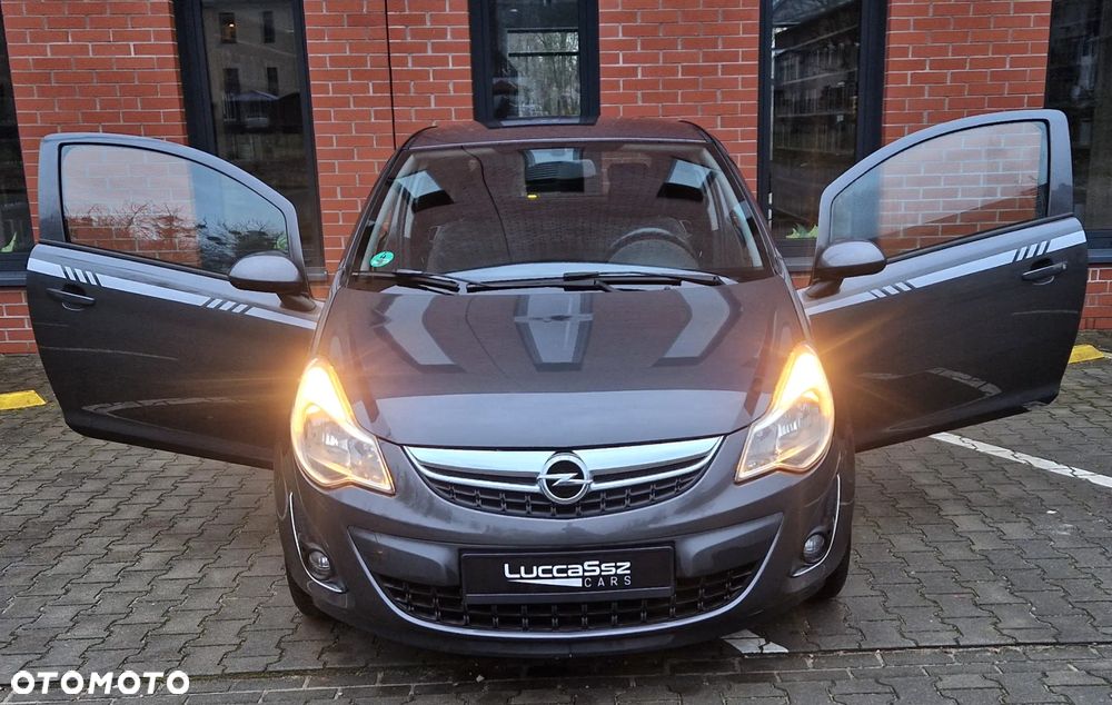 Opel Corsa 1.4 16V Satellite - 4