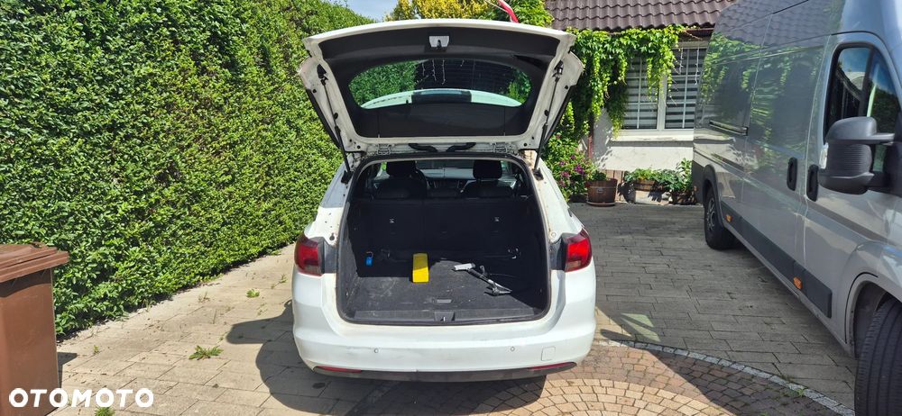 Opel Astra 1.6 CDTI Sport - 6