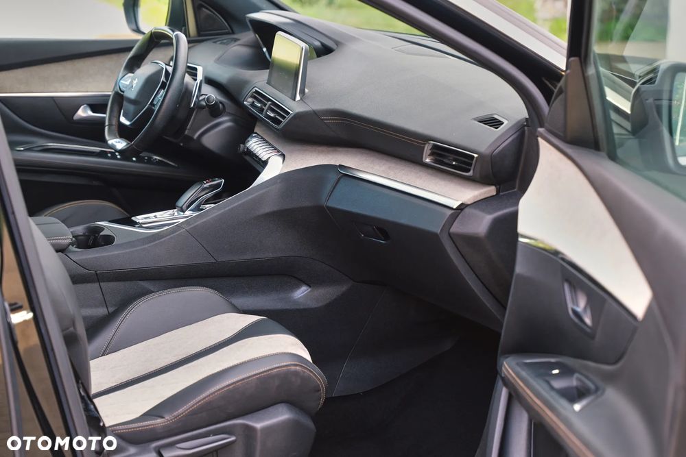 Peugeot 3008 225 e-EAT8 GT - 20