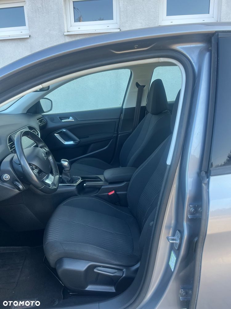 Peugeot 308 82 VTi Active - 22