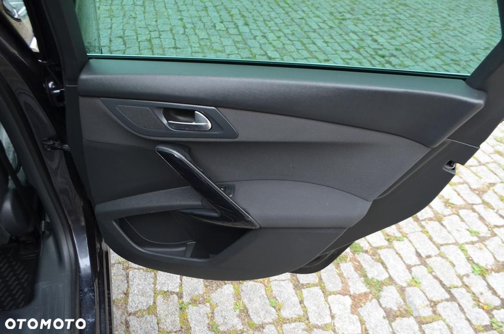 Peugeot 508 HDi FAP 140 Allure - 24