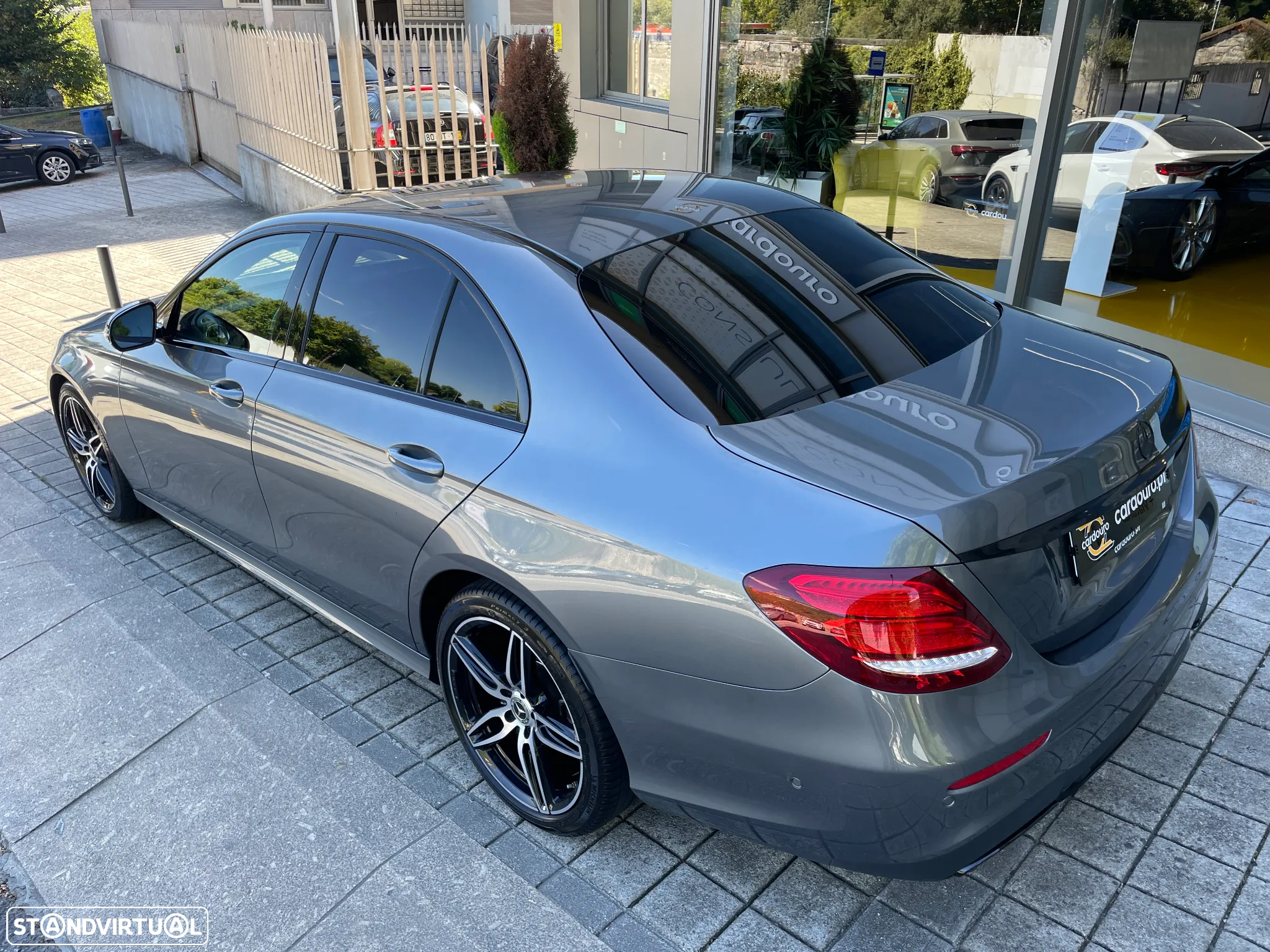Mercedes-Benz E 220 d AMG - 10