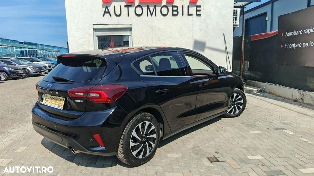Ford Focus - 10