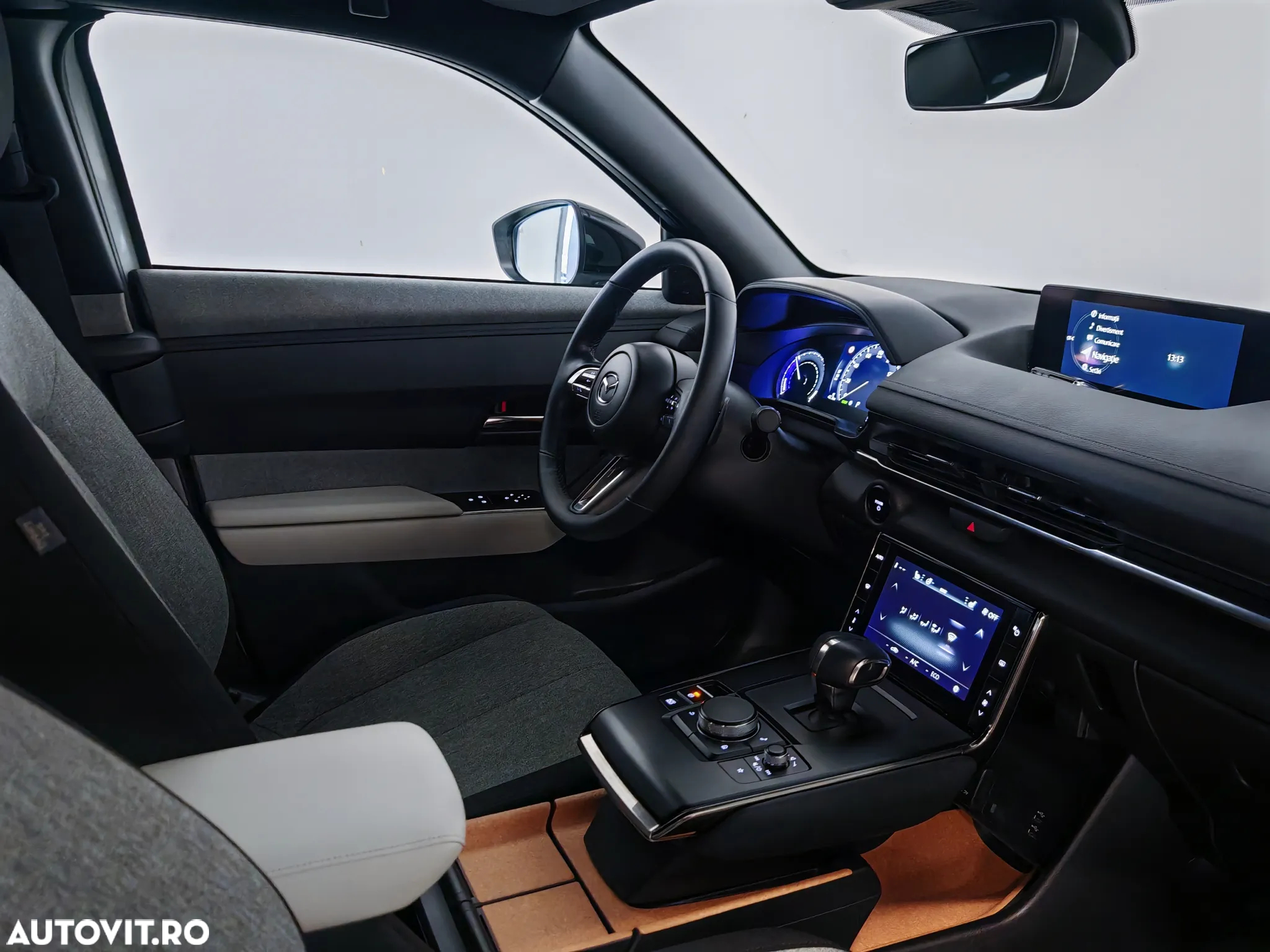 Mazda MX-30 e-Skyactiv EV Advantage (Modern Confidence) - 6