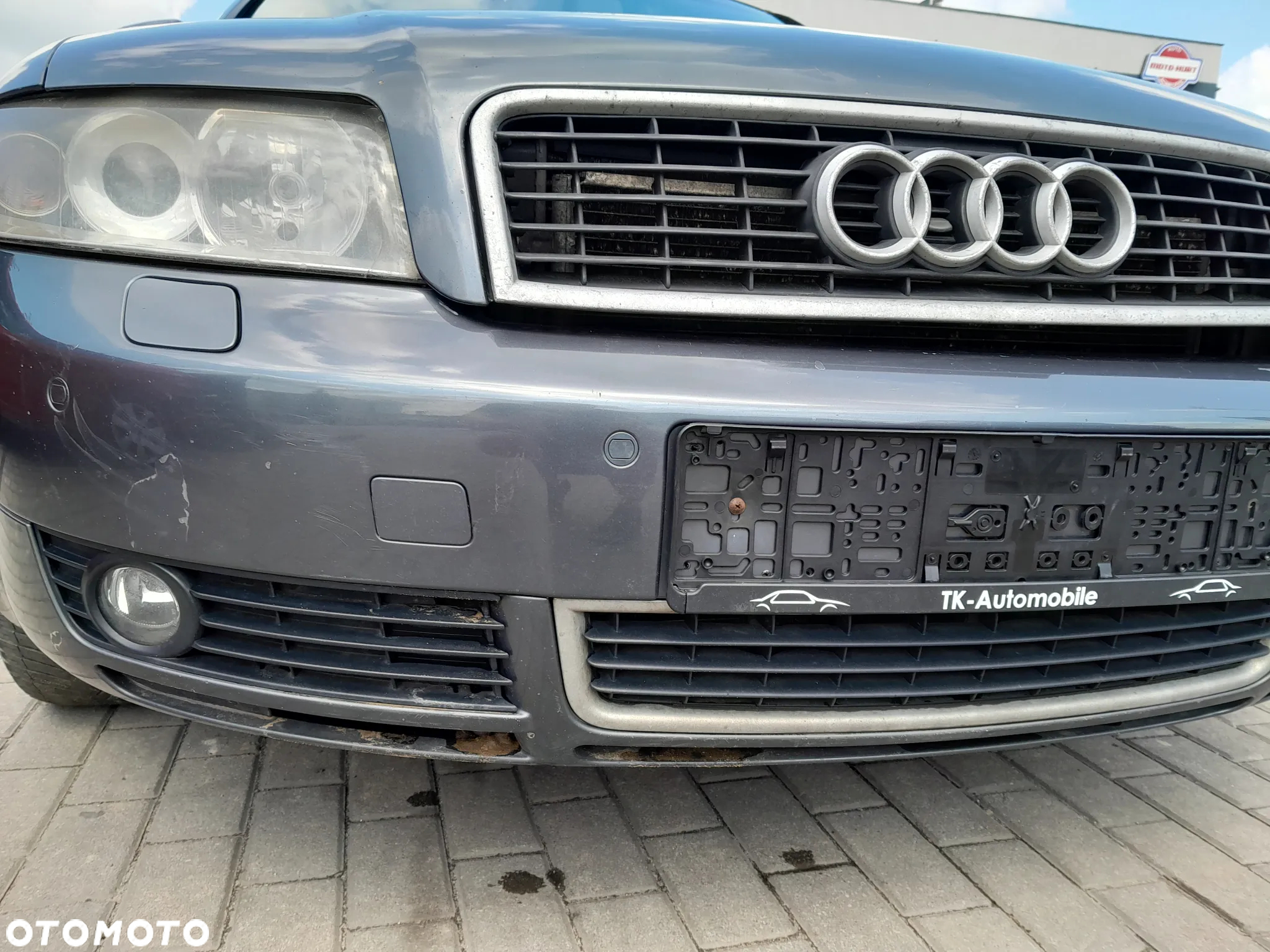 AUDI A4 B6 ZDERZAK PRZEDNI PRZÓD SPRYSKI PDC KOLOR: LX7Z - 7