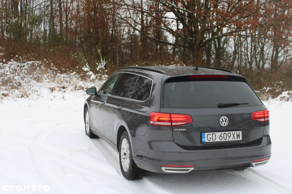 Volkswagen Passat 2.0 TDI SCR Comfortline DSG - 4