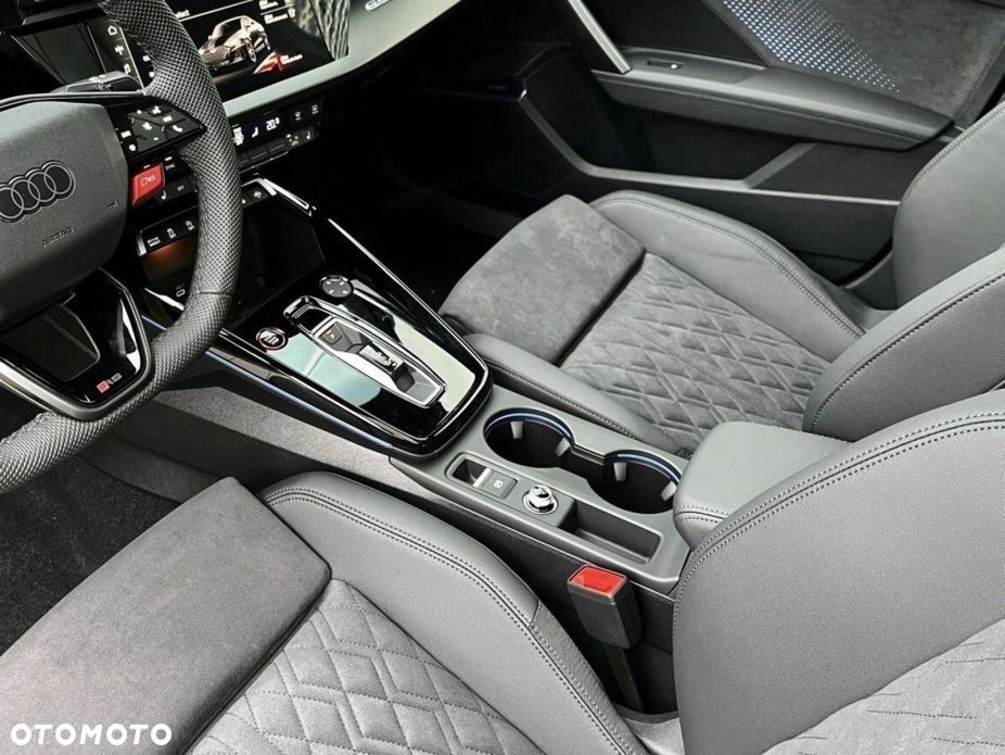 Audi RS3 Limousine TFSI Quattro S tronic - 8