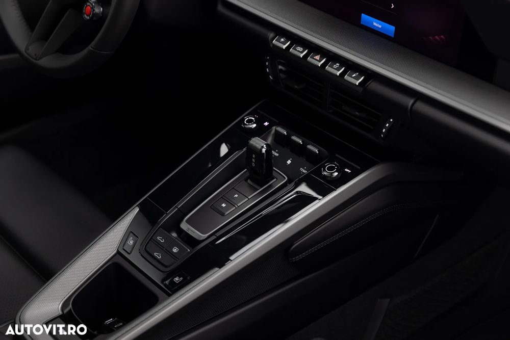 Porsche 911 Carrera PDK - 32