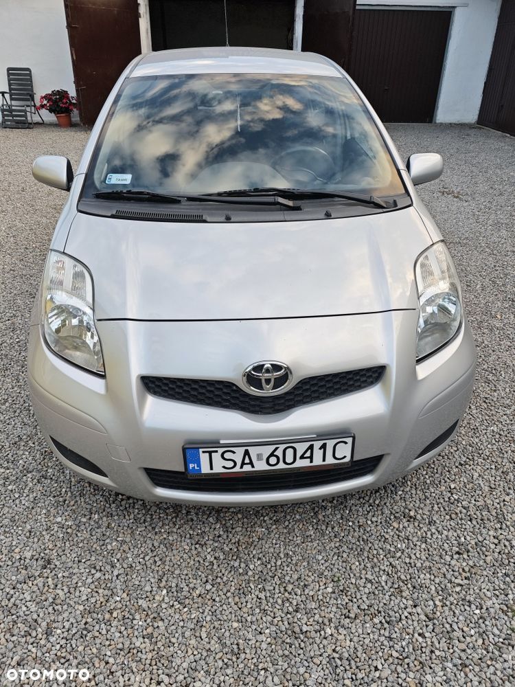 Toyota Yaris - 1