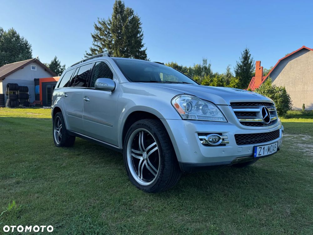 Mercedes-Benz GL 450 - 1