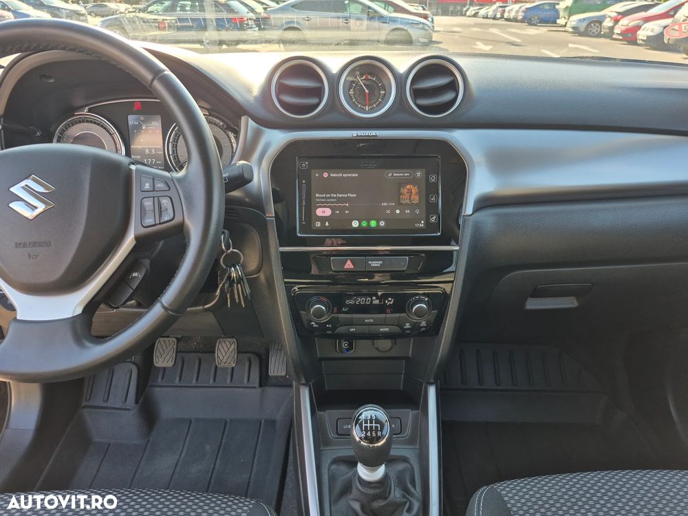 Suzuki Vitara 1.4 Boosterjet MHEV Passion - 17