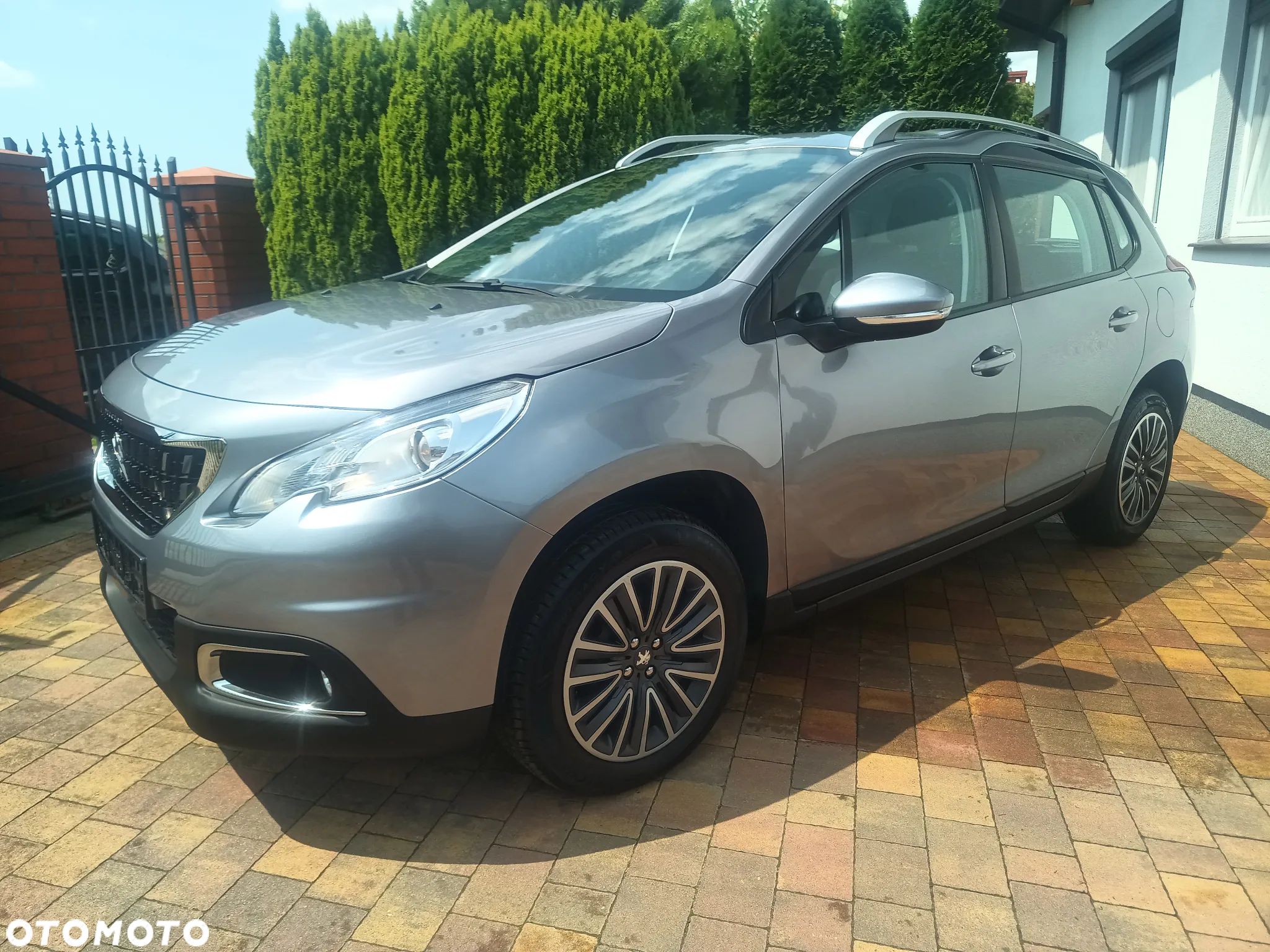 Peugeot 2008 - 1