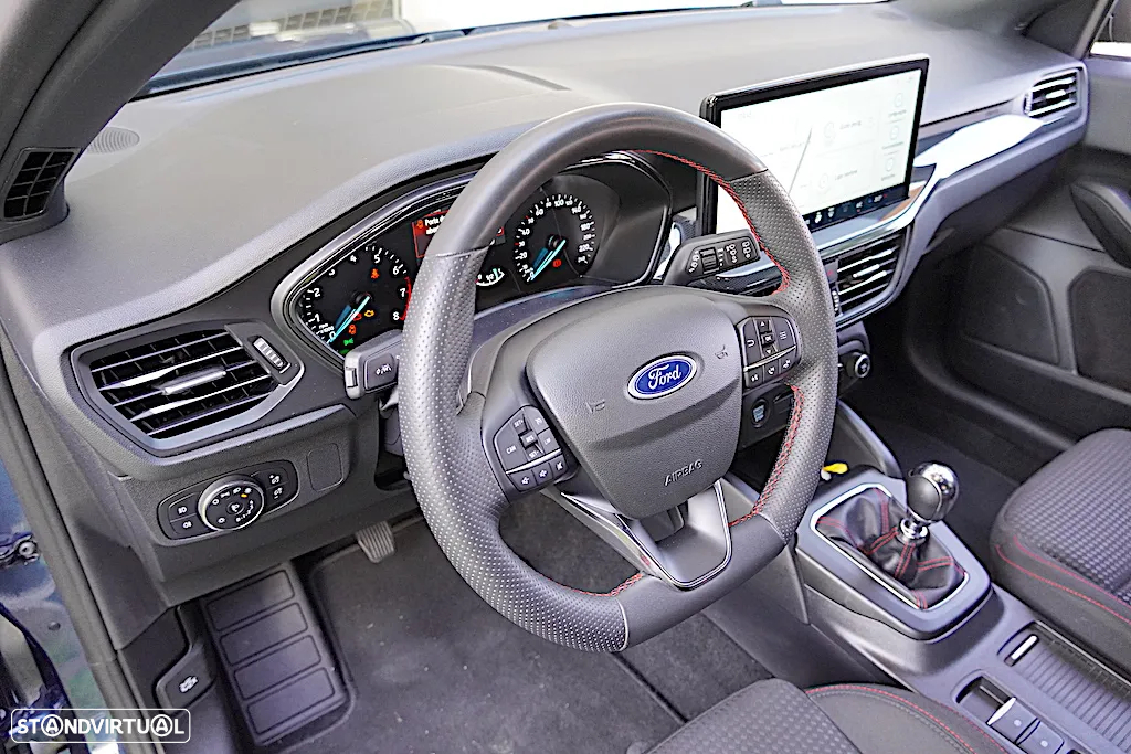 Ford Focus SW 1.0 EcoBoost MHEV ST-Line - 25