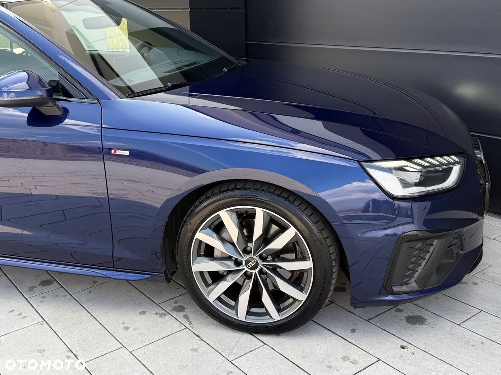 Audi A4 Avant 40 TDI quattro S tronic S line - 40