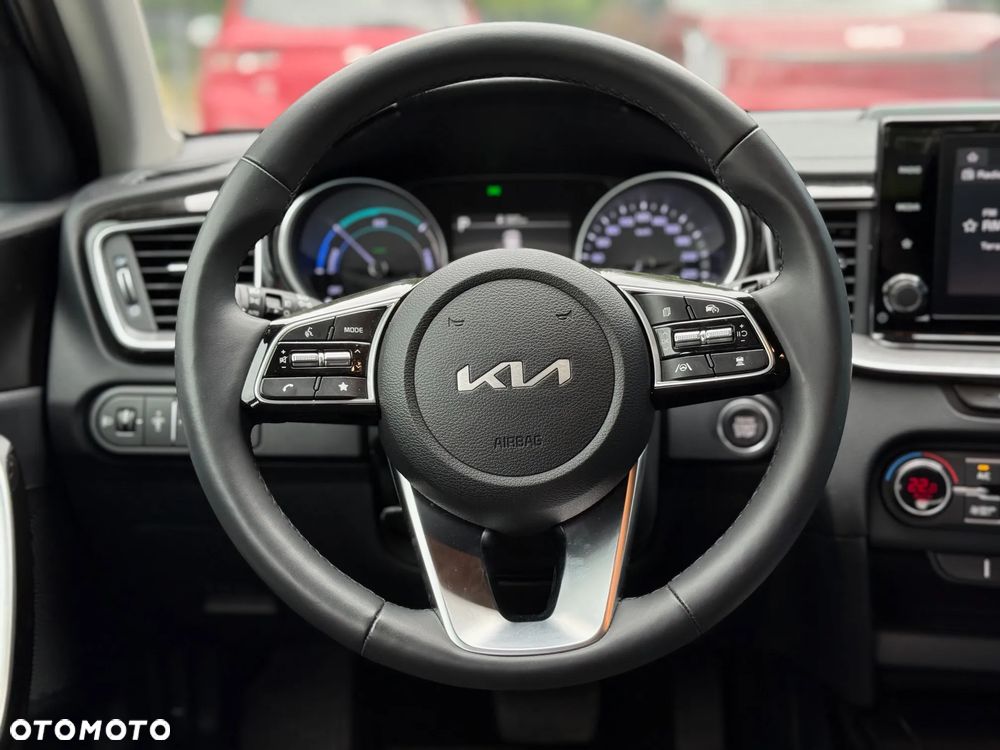 Kia Ceed 1.6 GDI PHEV L DCT - 23