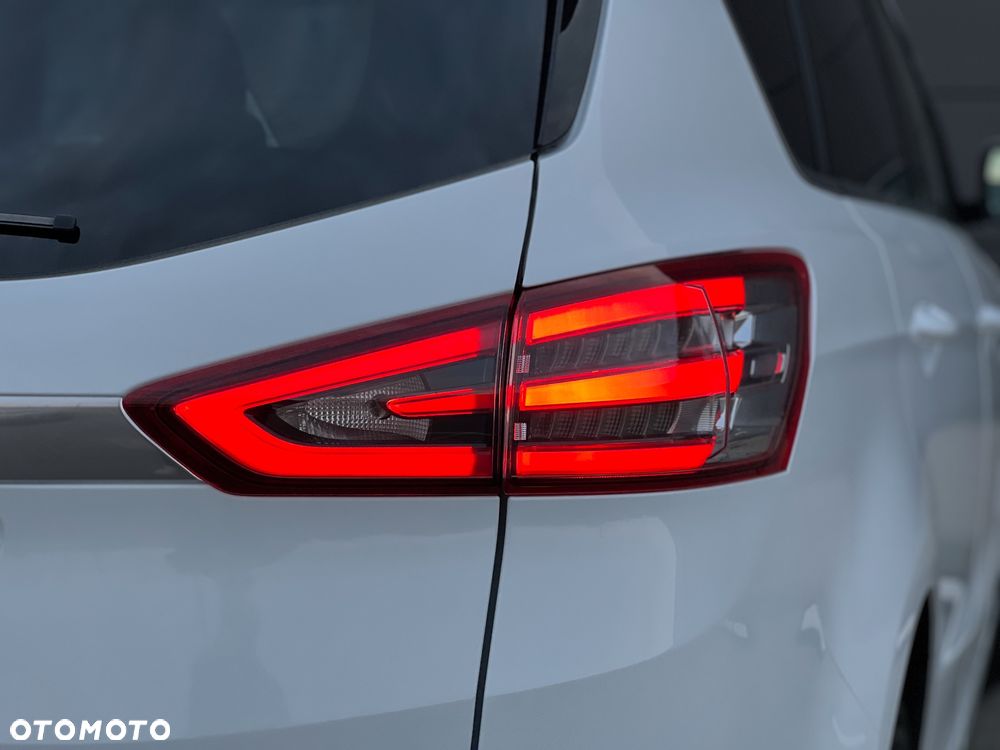 Ford S-Max 2.0 TDCi Titanium PowerShift - 15