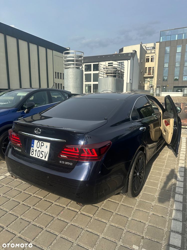 Lexus ES - 1