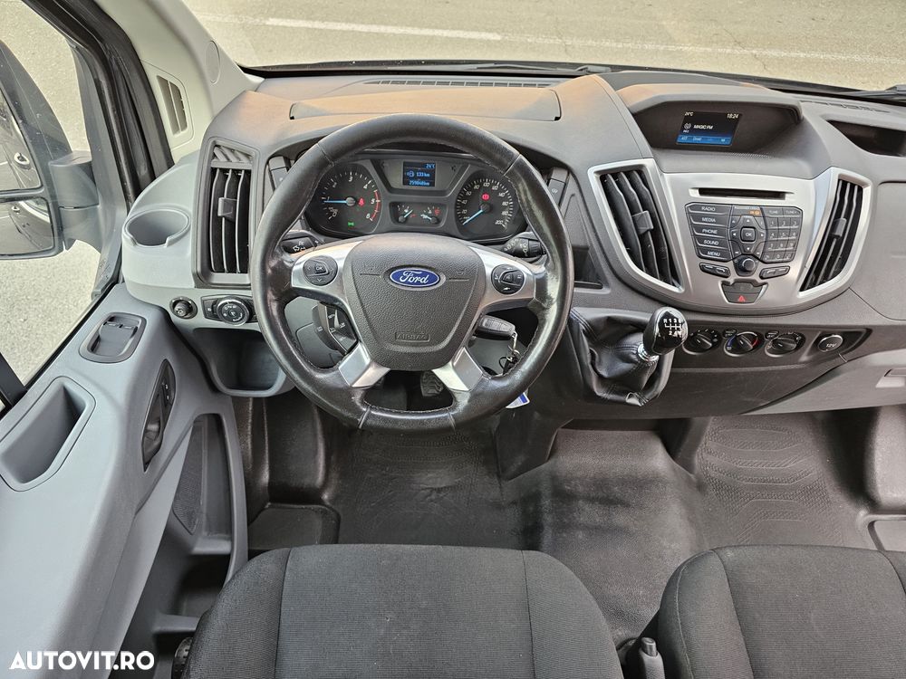 Ford Transit - 12
