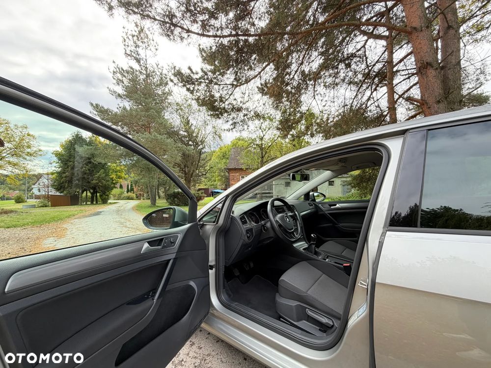 Volkswagen Golf 1.2 TSI BMT Trendline Perfectline - 13