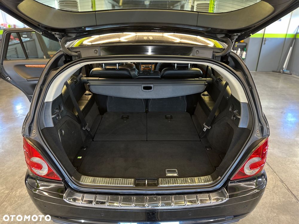 Mercedes-Benz Klasa R 320 CDI 4-Matic - 14