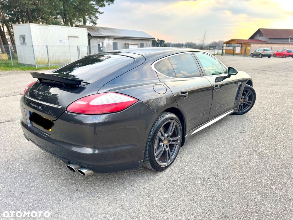 Porsche Panamera 4S PDK - 5