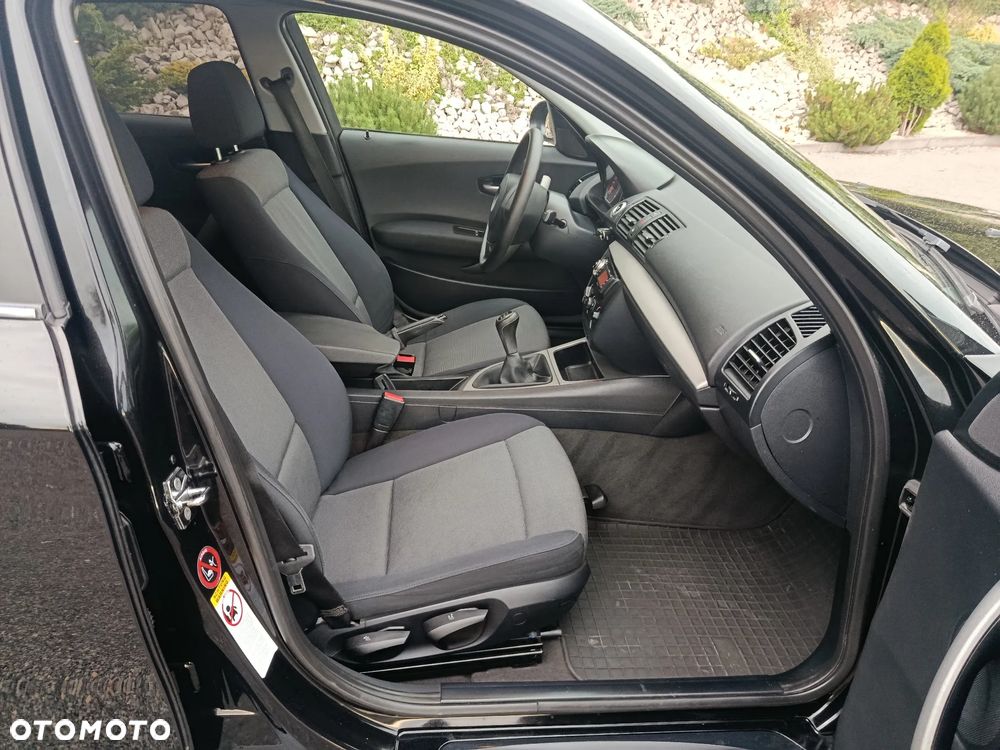 BMW Seria 1 118d - 25