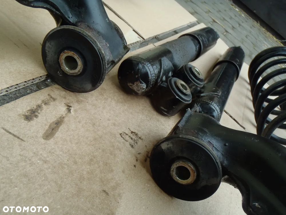 WAHACZ TYŁ TYLNY tujeja czop lewy Z BELKI ZAWIESZENIA FIAT SEICENTO CINqUECENTO lewy NIE MALOWANY ORYGINAŁ - 19