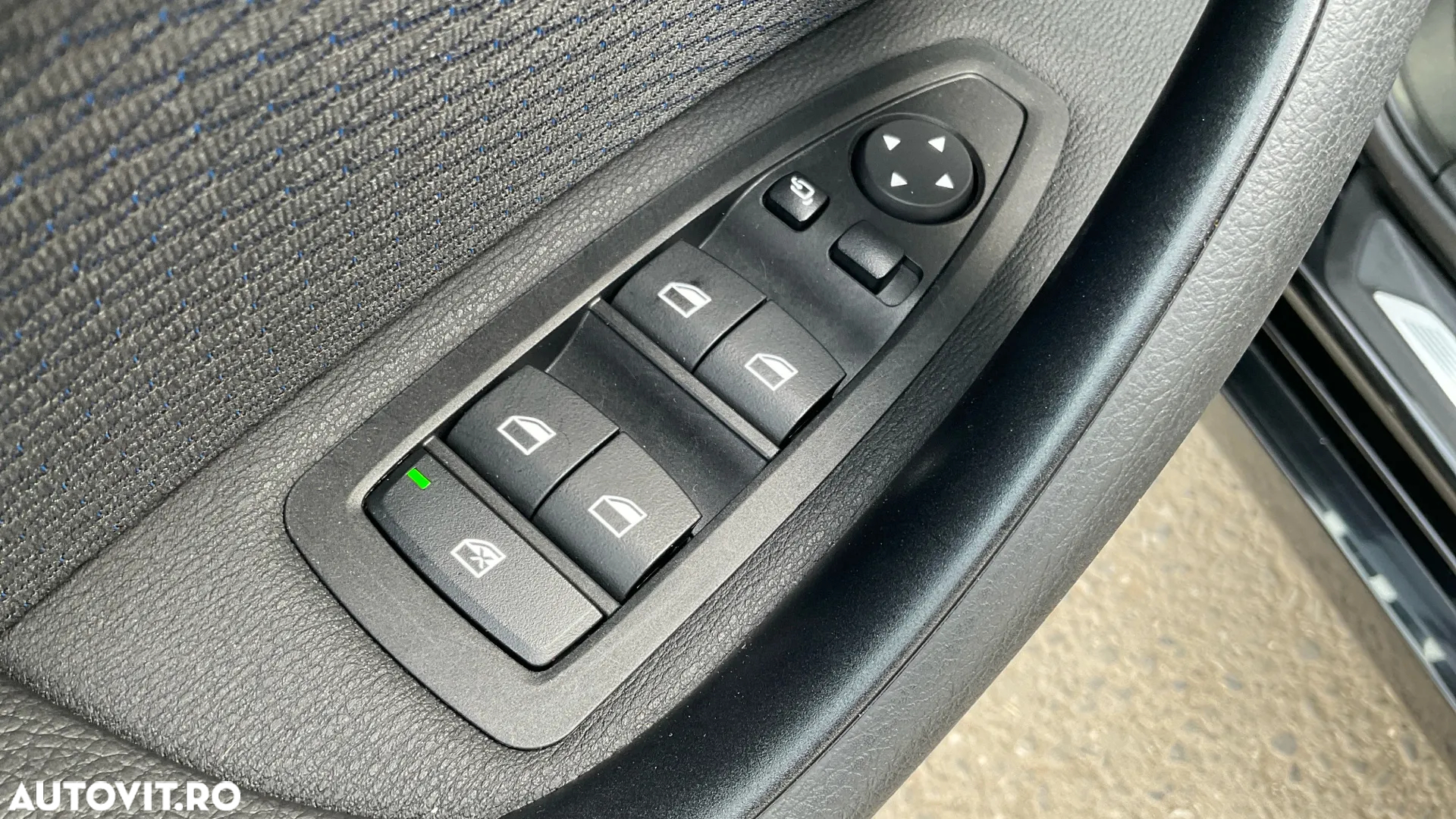 BMW X1 xDrive20d AT - 33