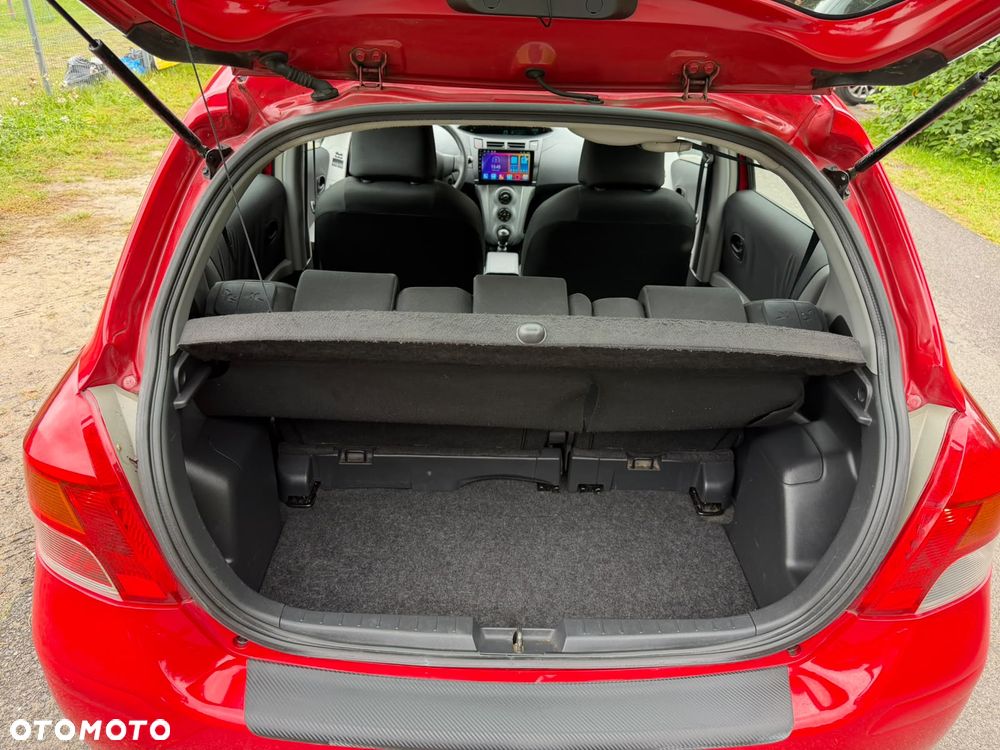 Toyota Yaris - 12