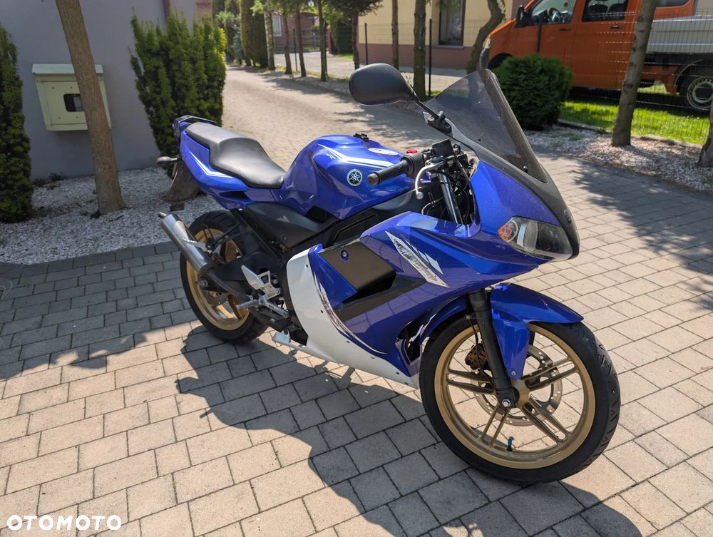 Yamaha TZR - 1