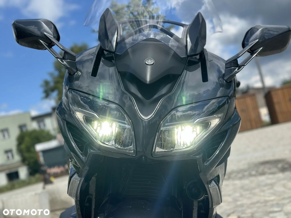 Yamaha FJR - 35