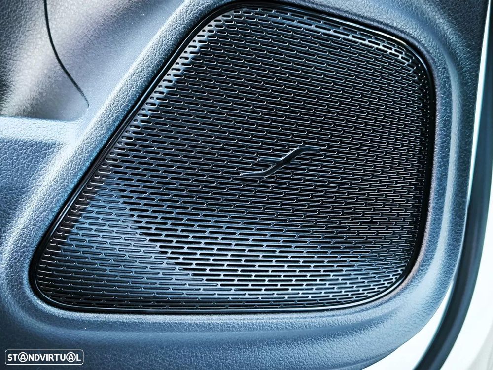 Mercedes-Benz GLA 250 e AMG Line - 51
