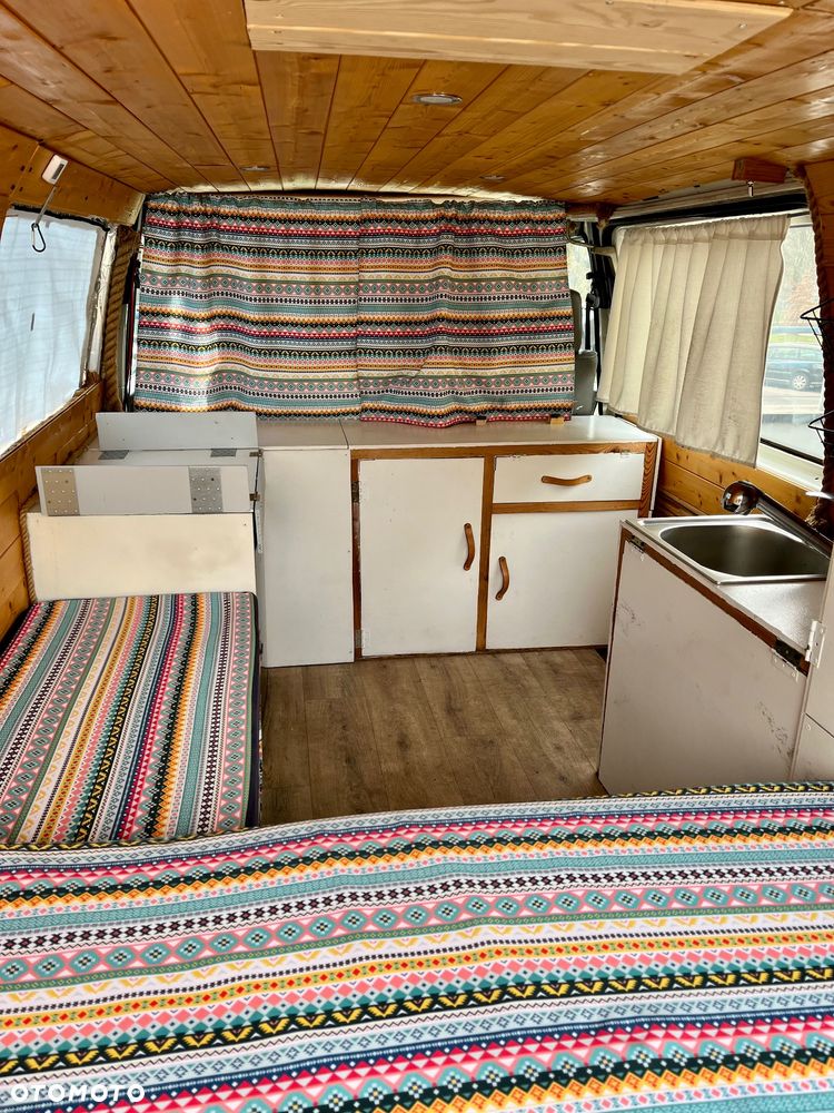 Volkswagen Transporter - 13