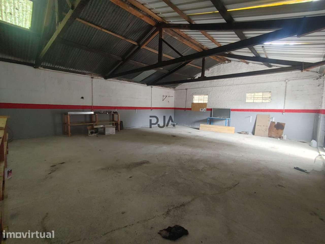 Armazém para venda em S. João de Lourosa, Viseu - Grande imagem: 2/10