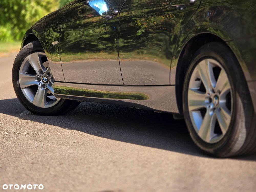 BMW Seria 3 318d - 37