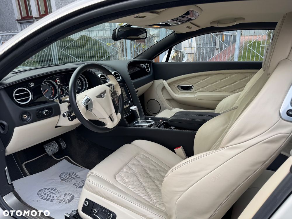 Bentley Continental GT V8 S - 22