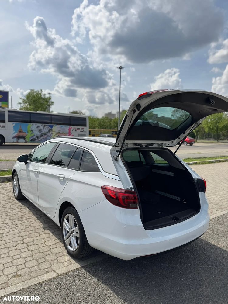 Opel Astra 1.6 D Start/Stop Innovation - 11