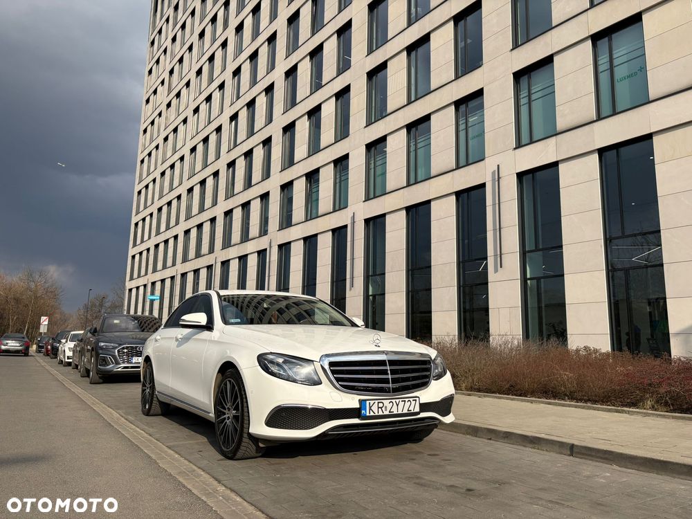 Mercedes-Benz Klasa E 220 d 4-Matic Business Edition 9G-TRONIC - 11