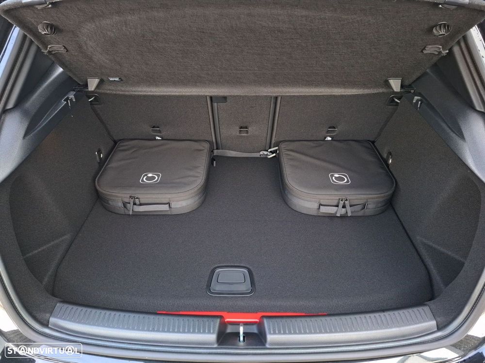 Mercedes-Benz A 250 e — fotografia 27