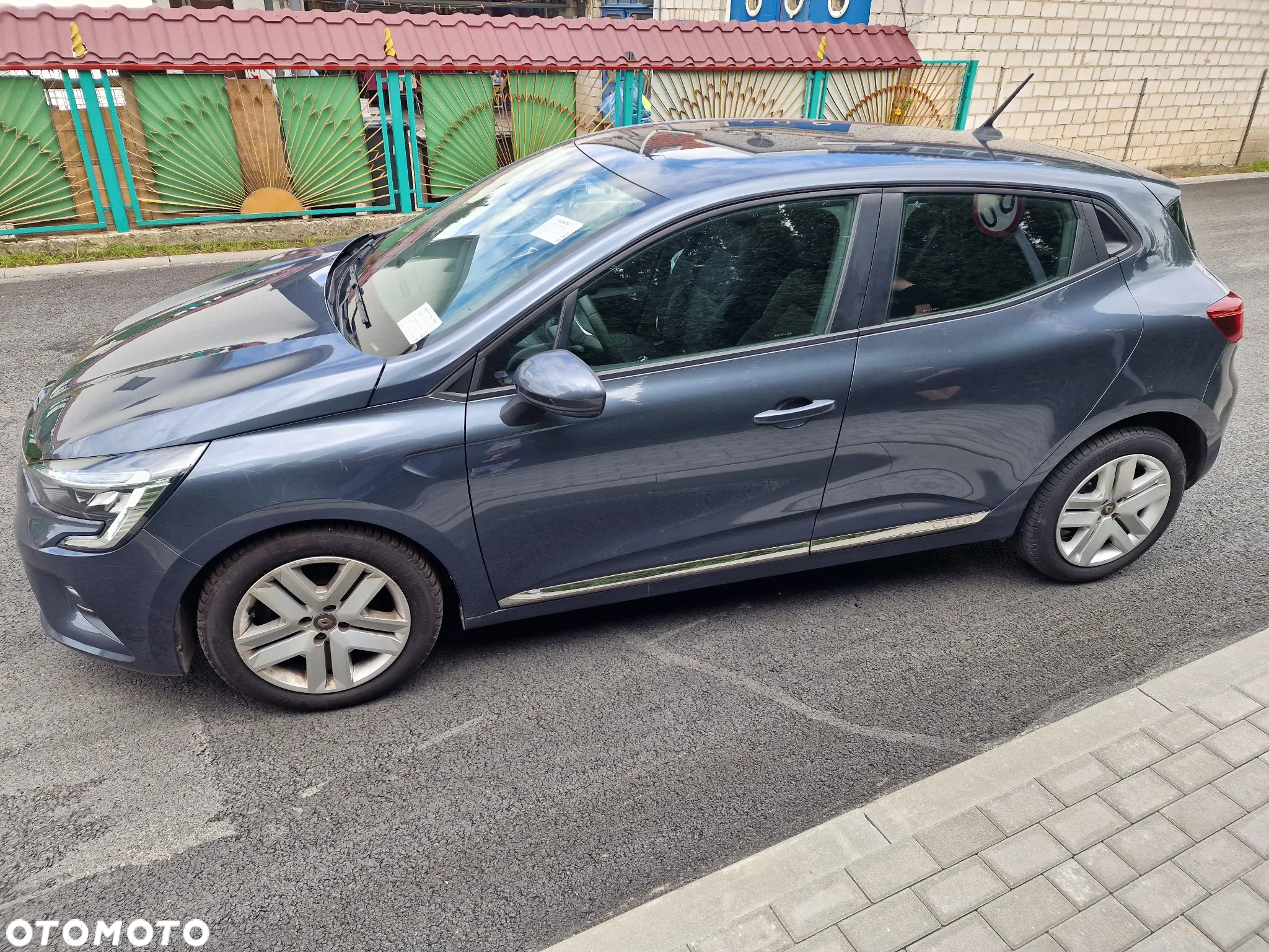 Renault Clio BLUE dCi 100 EVOLUTION - 8